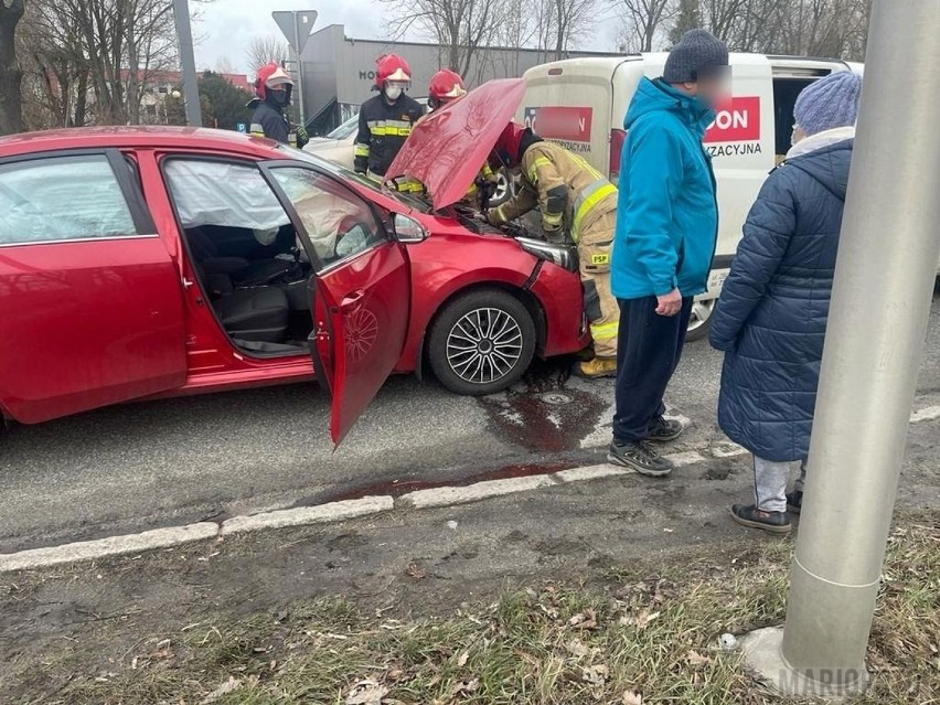 Zderzenie toyoty i fiata w Opolu.