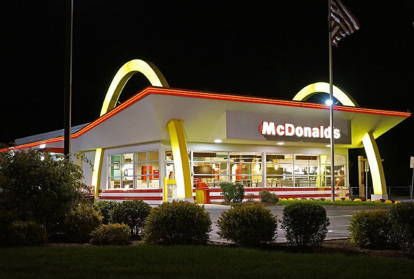 Fabryka smaków i zapachów w USA. Dziennikarz ujawnia szokującą prawdę o McDonald's