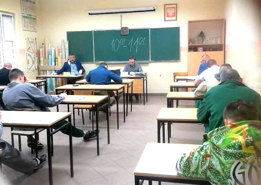 Egzaminy zawodowe odbywają się również w Zakładzie Karnym w Rawiczu. W tym roku przystąpiło do nich 30 zdających