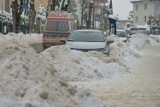 Jeszcze kalendarzowej zimy nie ma a już trzeba wywozić śnieg z Zakopanego 