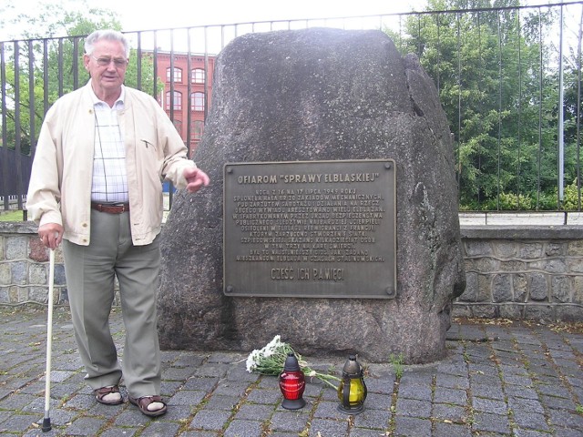 16 lipca Józef Olejniczak zapalił znicz i złożył kwiaty przed pomnikiem poświęconym niewinnie skazanym i aresztowanym w tzw. sprawie elbląskiej