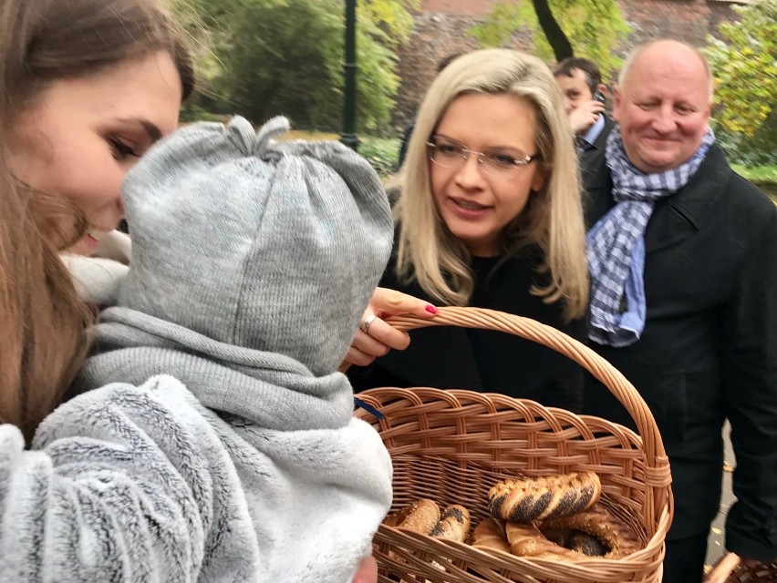 Zamiast kiełbasy, obwarzanki wyborcze od Małgorzaty Wassermann