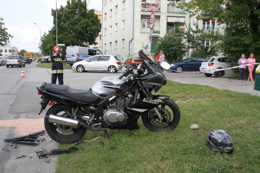 Wypadek w Kielcach. BMW wjechało w motocyklistę