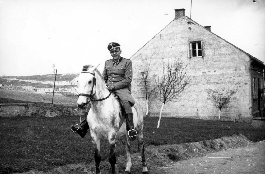 Amon Göth – komendant obozu koncentracyjnego w Płaszowie....