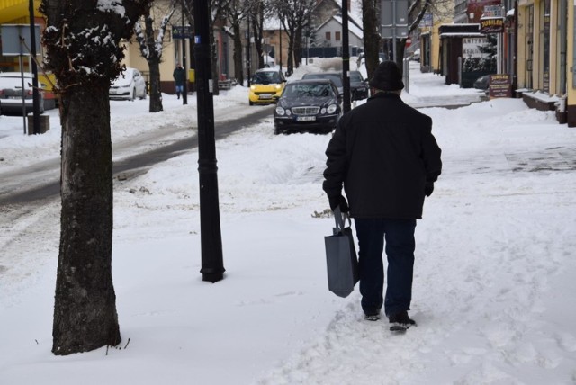 Od poniedziałku do środy bardzo silne mrozy w regionie. Na kolejnych zdjęciach zobaczycie, jaką pogodą przywitał nas nowy tydzień ---->