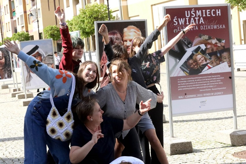 Flash Mob Klubu Gońca Teatralnego w Legnicy, zobaczcie zdjęcia