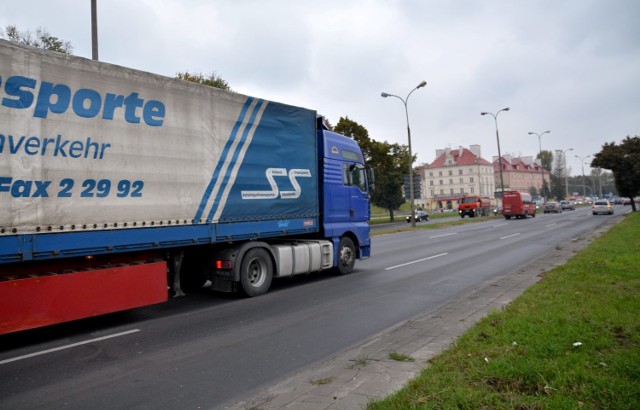 Radni chcą, aby ciężarówki korzystały z obwodnicy i nie wjeżdżały do Lublina. Ratusz mówi „tak” takiemu rozwiązaniu