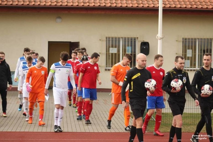 IV liga. Grom Nowy Staw - Jantar Ustka 3-1 (relacja i zdjęcia)