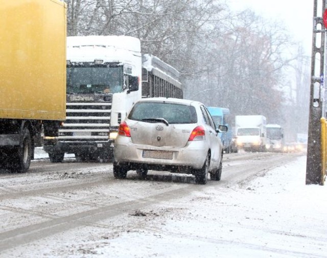 Okres zimowy jest szczególnie niebezpieczny dla kierowców.