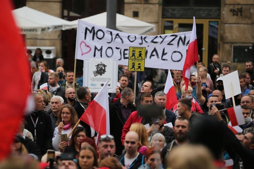 Wrocławska demonstracja tych, którzy nie wierzą w...