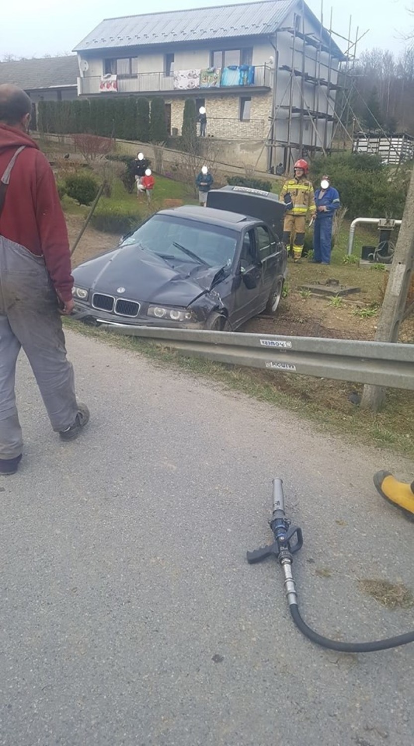 Wypadek w Lipnicy Wielkiej. Kierowca nie dostosował prędkości