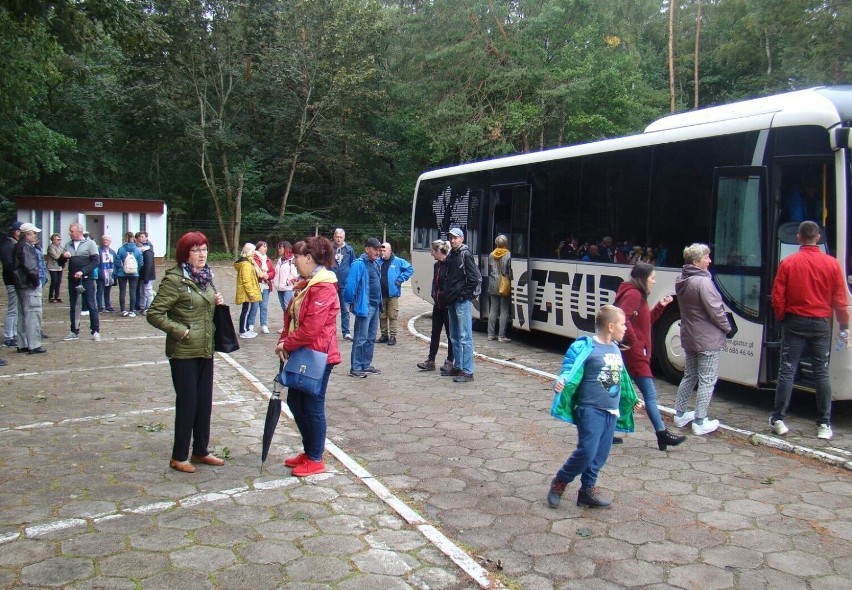 Mieszkańcy Czarliny wybrali się na wycieczkę po Mierzei Wiślanej [ZDJĘCIA]