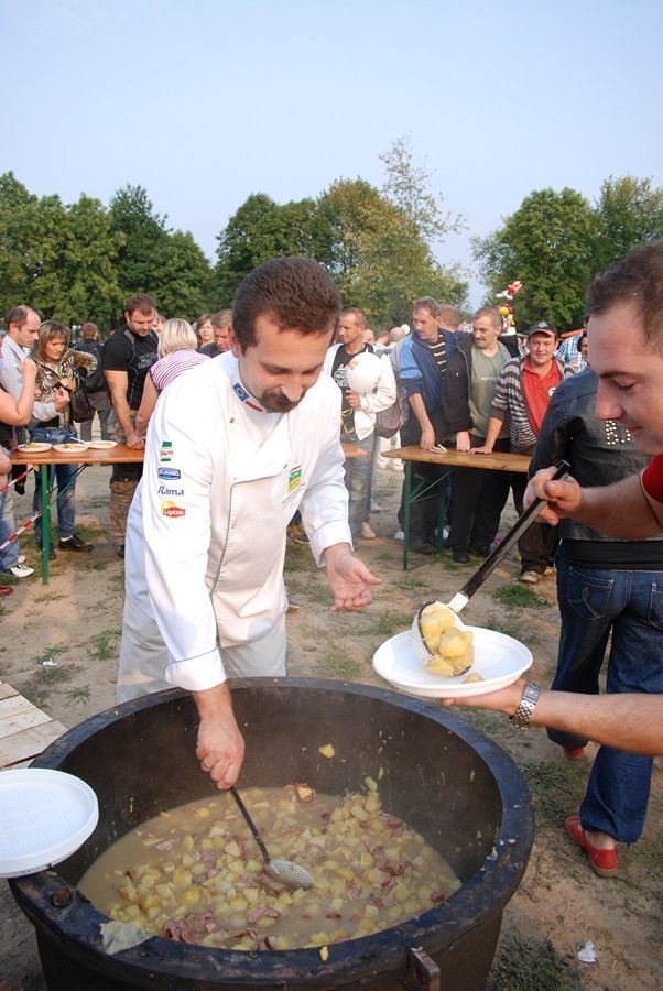 Będzińska biesiada smaków w parku na Dolnej Syberce 2012 [ZDJĘCIA, WIDEO]