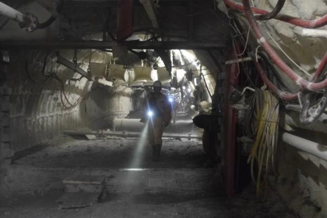 Przez zagrożenie związane z koronawirusem Jastrzębska Spółka Węglowa skraca czas pracy górników.