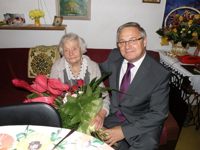 Matka, babcia i żołnierz AK - pani Jadwiga ma 100 lat!