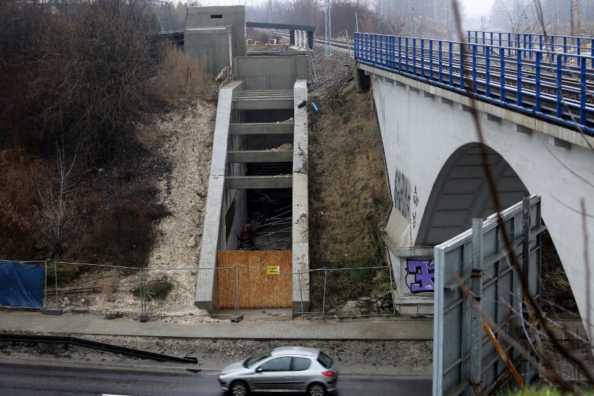 Kraków. W Bronowicach budują nowy przystanek kolejowy