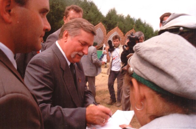 W 1995 roku prezydent RP Lech Wałęsa dwukrotnie odwiedził powiat kartuski.