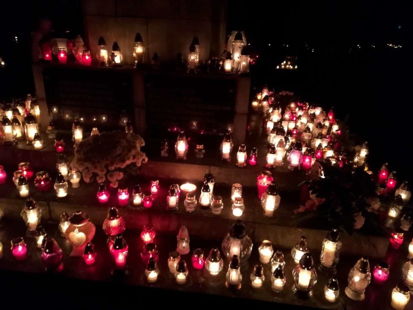 Cmentarz św. Piotra w Gnieźnie - jak wygląda wieczorem?