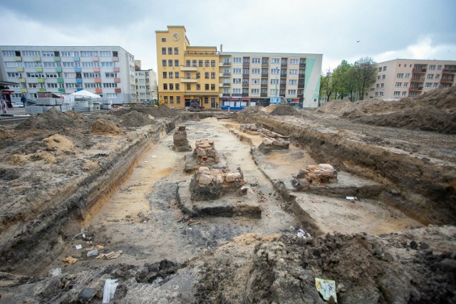 Stary Rynek w Słupsku/ Plac jest penetrowany pod kątem badań archeologicznych.