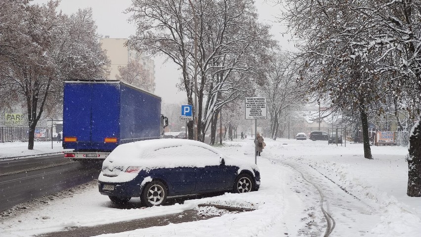 Atak zimy w Piotrkowie, jakie warunki na drogach i...