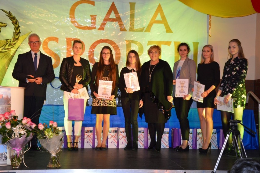 W Cewicach najlepsi sportowcy odebrali nagrody na gali