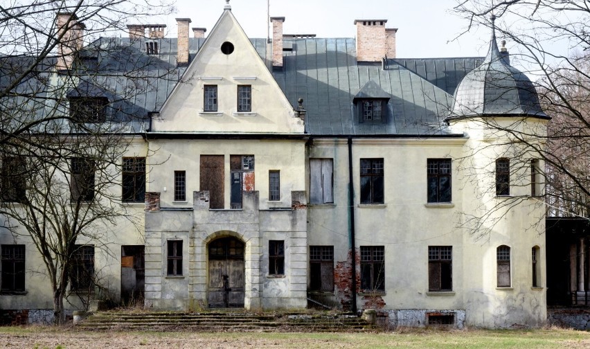 Był tutaj m.in. ośrodek kolonijny dzieci z Zielonej Góry....