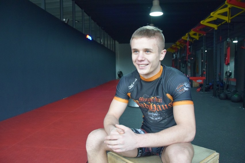 Cyprian Wieczorek to 18-letni zawodnik MMA ze Świętochłowic