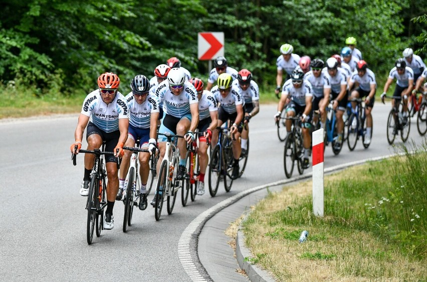 Komik Michał Kempa podjął wyzwanie rowerowe. W niedzielę, 15 maja zadebiutuje na trasie Gran Fondo Gdynia 2022