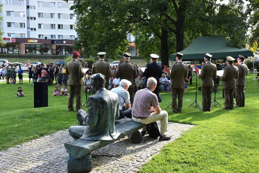 Starachowice. Kilka pokoleń mieszkańców na powstańczej wieczornicy