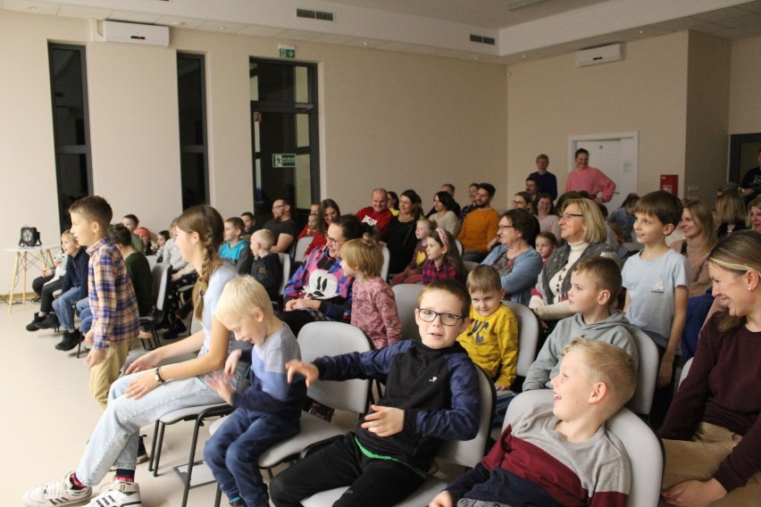 Interaktywne przedstawienie teatru Mozaika w Obrzycku