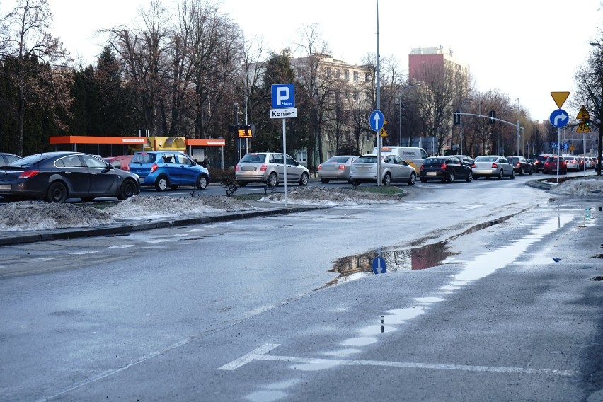 Najbardziej dziurawe ulice Rzeszowa. Tutaj można wręcz urwać koło! Poznajesz te miejsca?