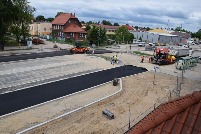 Widok na plac przed dworcem PKP w Szczecinku