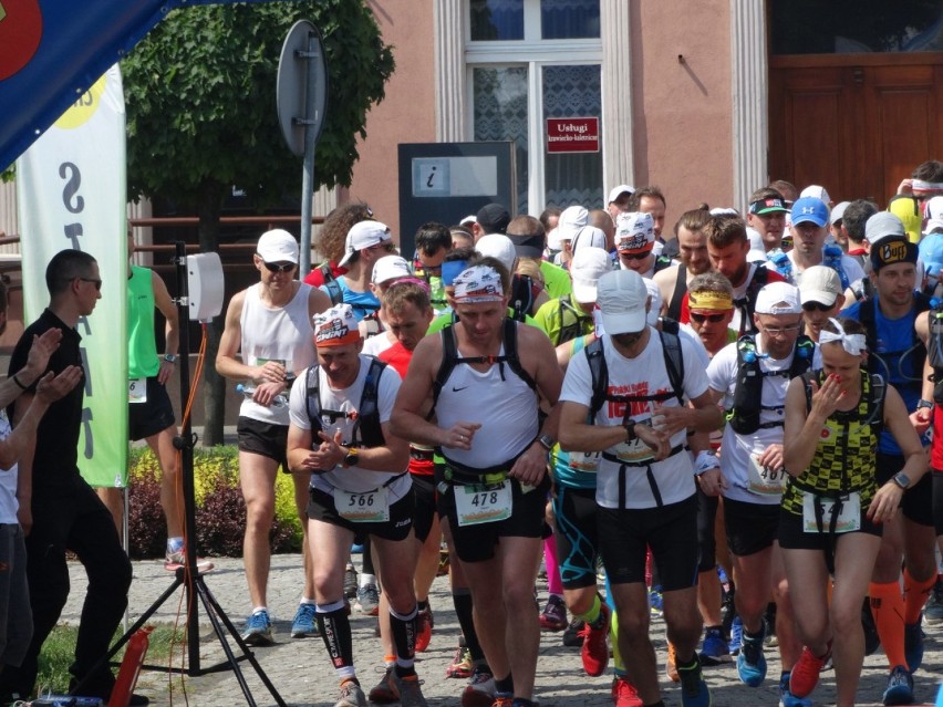 Ultramaraton GWiNT 2018. ZDJĘCIA ze startu oraz z trasy!