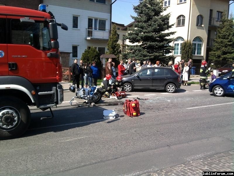 Os. Nałkowskich: Motocyklista wpadł na samochód (FOTO)