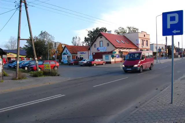Możliwe, że już w przyszłym sezonie letnim, samochody jadące w kierunku Sztutowa, nie nie będą mogły skręcić z ulicy Gdańskiej w lewo, do marketu.