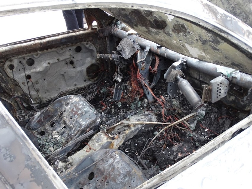 Podpalenia samochodów w Rudzie Śląskiej: Spłonęło 13 aut w...