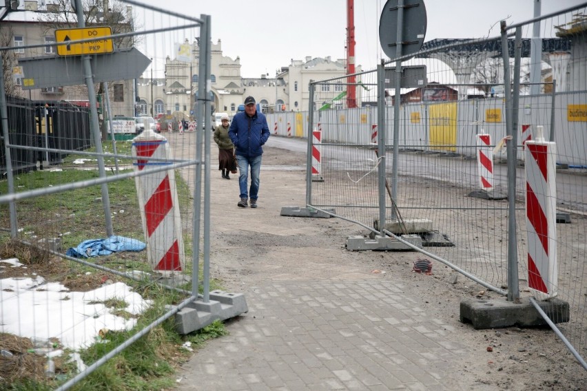 Lublin. Dworzec metropolitalny z siedmiomiesięcznym poślizgiem. Nowa data zakończenia największej z trwających miejskich inwestycji