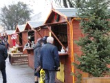 Ostrów Wielkopolski. Prezydent zaprasza na świąteczny bazar. Mieszkańcy zastanawiają się dlaczego on nie odbywa się na Rynku?