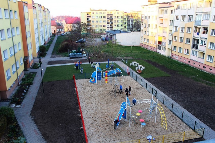Nowy plac zabaw i strefa aktywności w Białogardzie