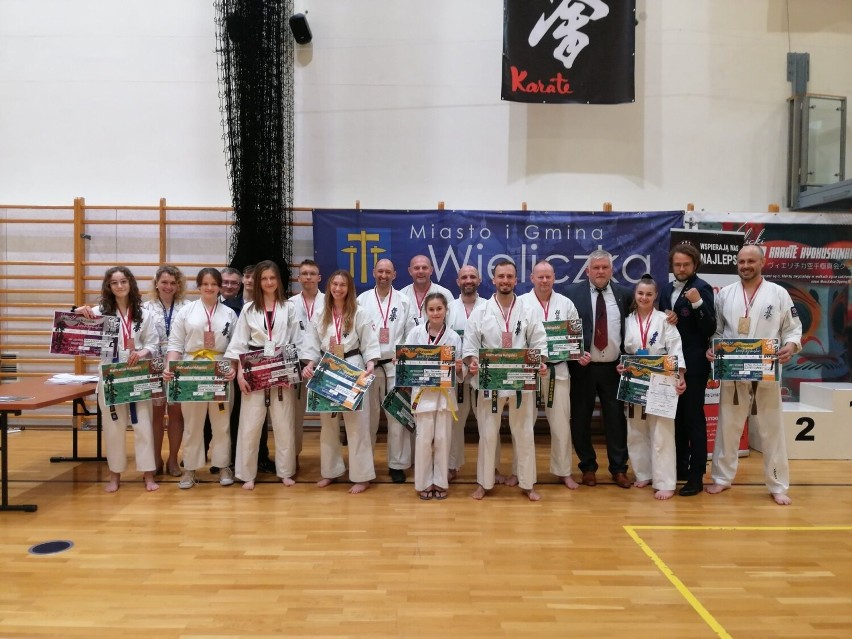 Mistrzostwa Małopolski w karate kyokushin. Wielicki Klub Karate Kyokushinkai najlepszy w klasyfikacji drużynowej [ZDJĘCIA]