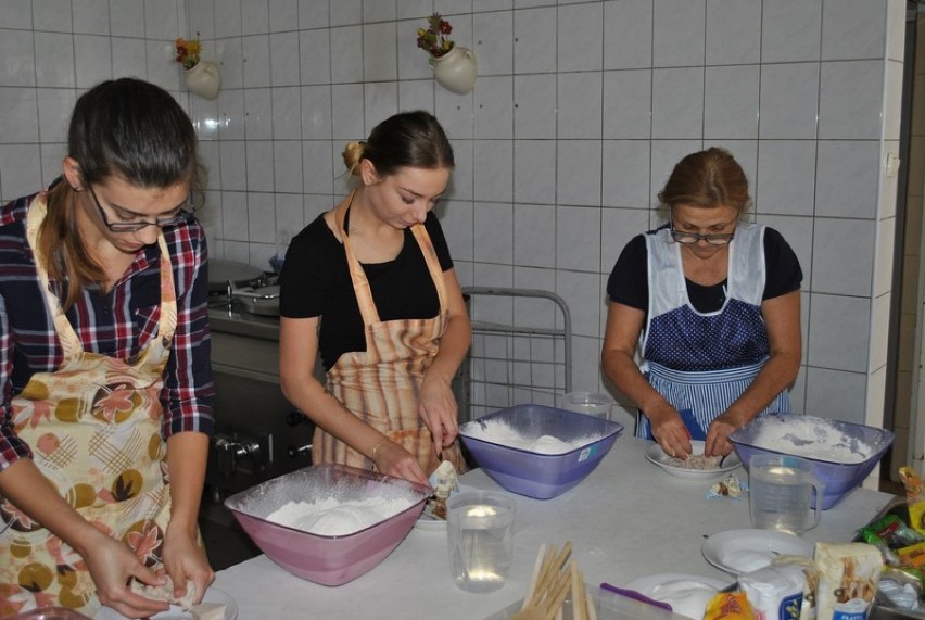 Akcja Caritas w Kaliszu. Kromka chleba dla sąsiada [FOTO]