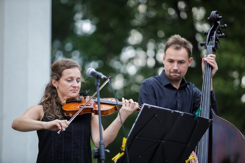 Tarnów. Dobosz Trio wystąpiło w Parku Strzeleckim [ZDJĘCIA]