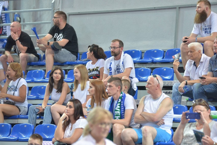 Kibice podczas meczu nr 4 finału EBL 2019 Anwil Włocławek - Polski Cukier Toruń 82:83 [zdjęcia]