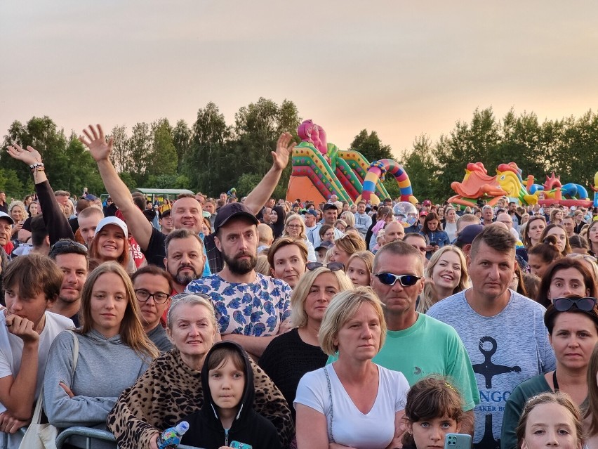 Festyn i koncert Sylwii Grzeszczak w Karwi (30 lipca 2022)