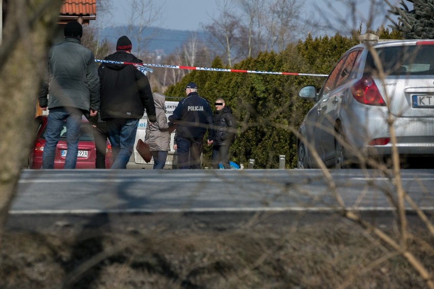 Tragedia rodzinna w Zelczynie. Nie żyje matka i troje dzieci [NOWE FAKTY]