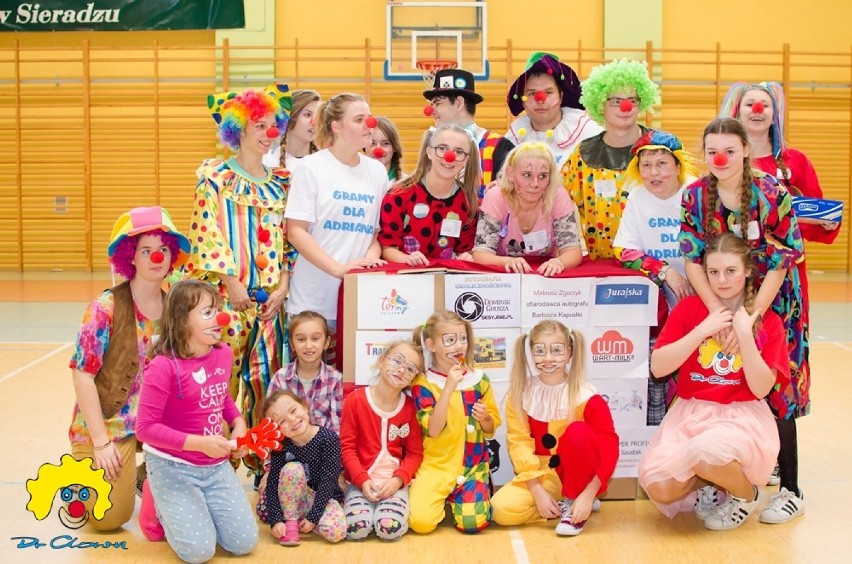 Sieradz zagrał dla chorego na nowotwór 11-letniego Adriana. Była to inicjatywa Fundacji „Dr Clown”