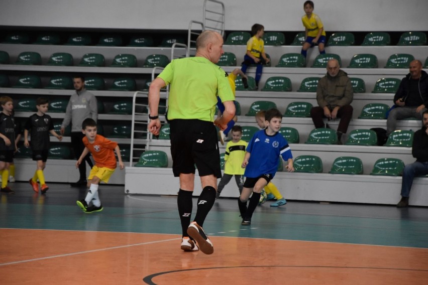 Młodzi zawodnicy grają w Luzinie w ramach turnieju „Nadzieje Polskiej Piłki” [ZDJĘCIA]