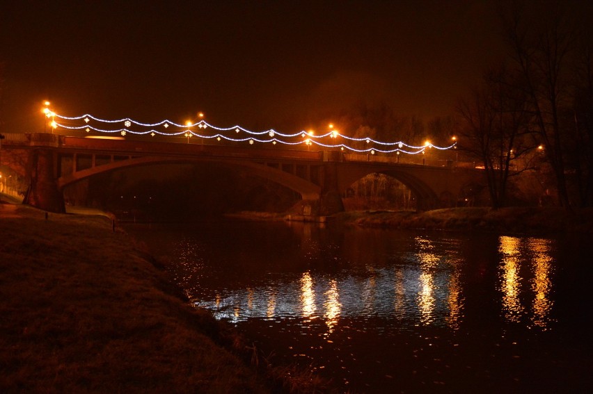 Most Piastowski w świątecznej krasie