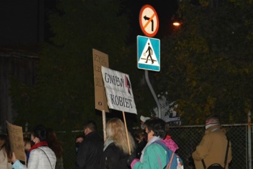 Nie słabną protesty w sprawie zakazu aborcji eugenicznej w powiecie tczewskim. Manifestacje przeszły ulicami Tczewa, Gniewa