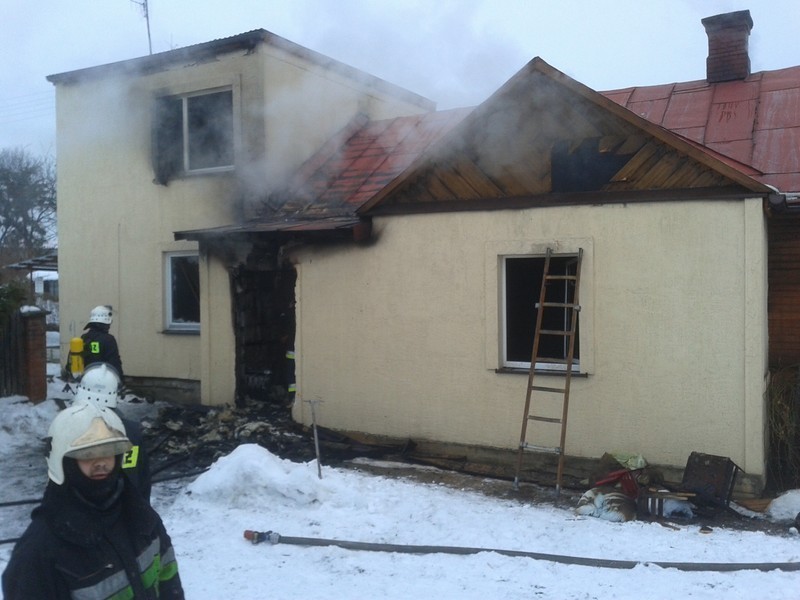 Pożar wybuchł w domu jednorodzinnym w Woli Uhruskiej (pow....